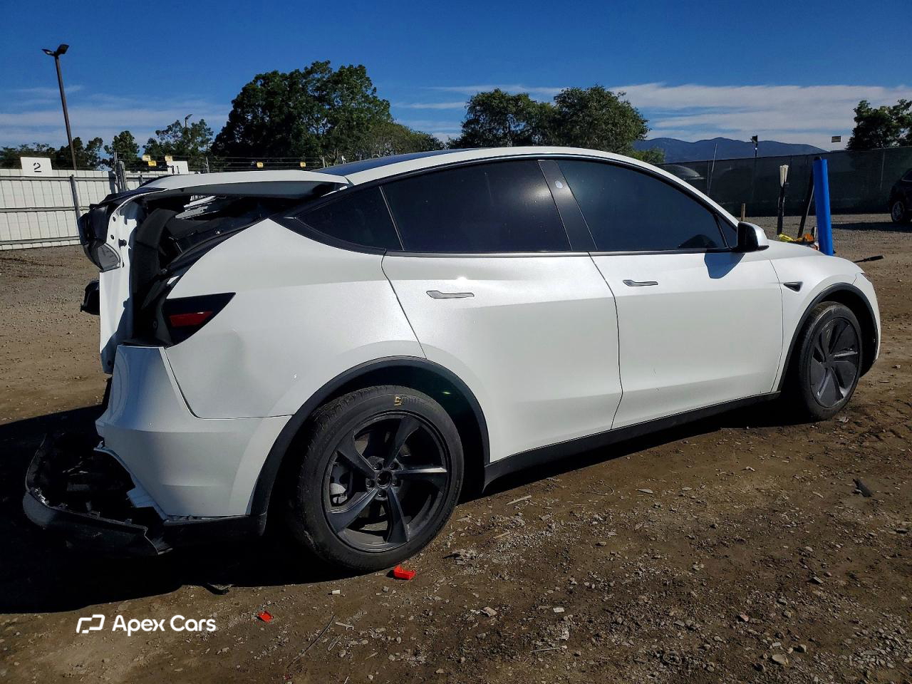 Tesla Model Y 2026