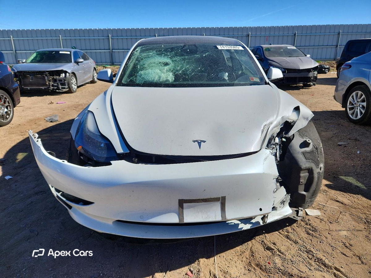 Tesla Model 3 2022