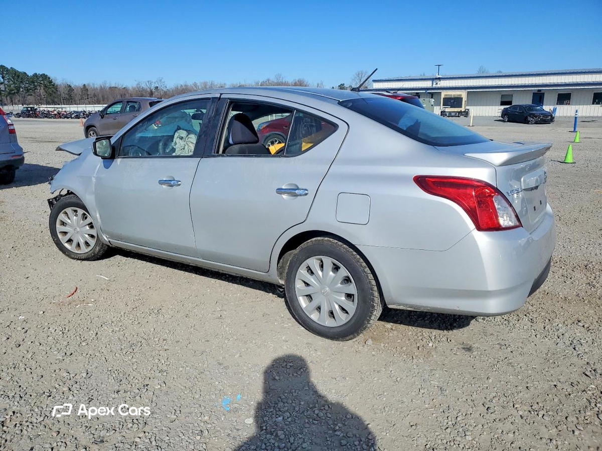 Nissan Versa 2018