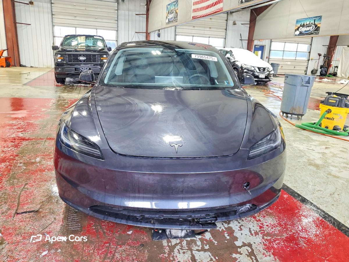 Tesla Model 3 2024