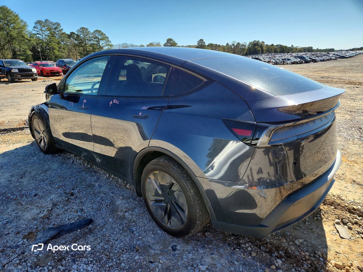 Tesla Model Y 2026