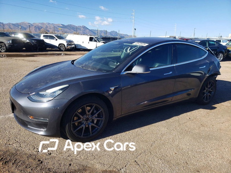 Tesla Model 3 2018 - Zdjęcie 1 z 12