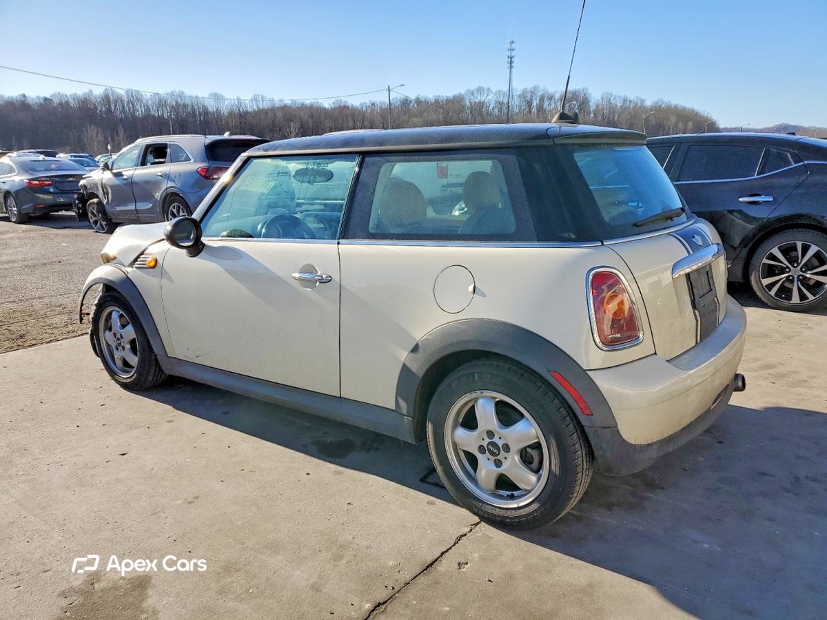 MINI Cooper 2010