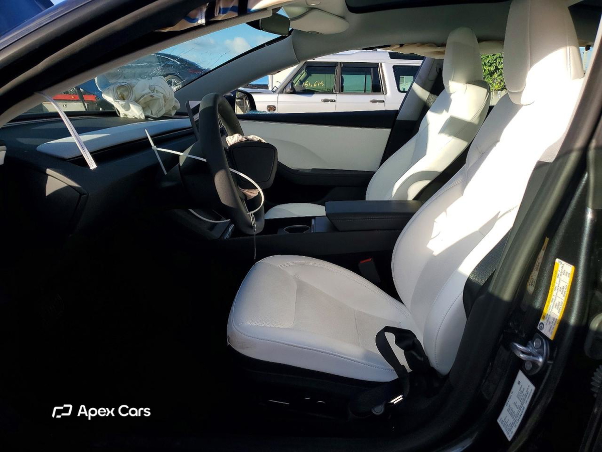 Tesla Model 3 2025