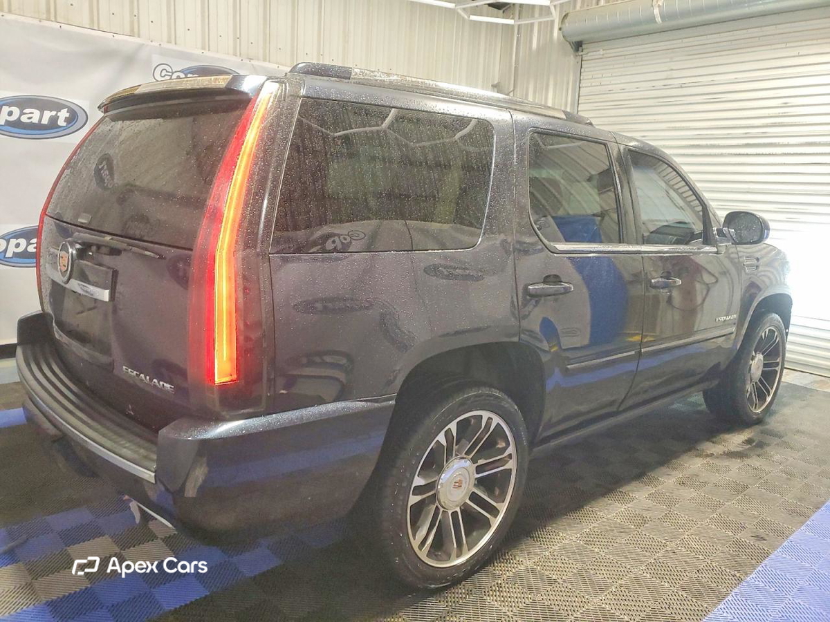 Cadillac Escalade 2013
