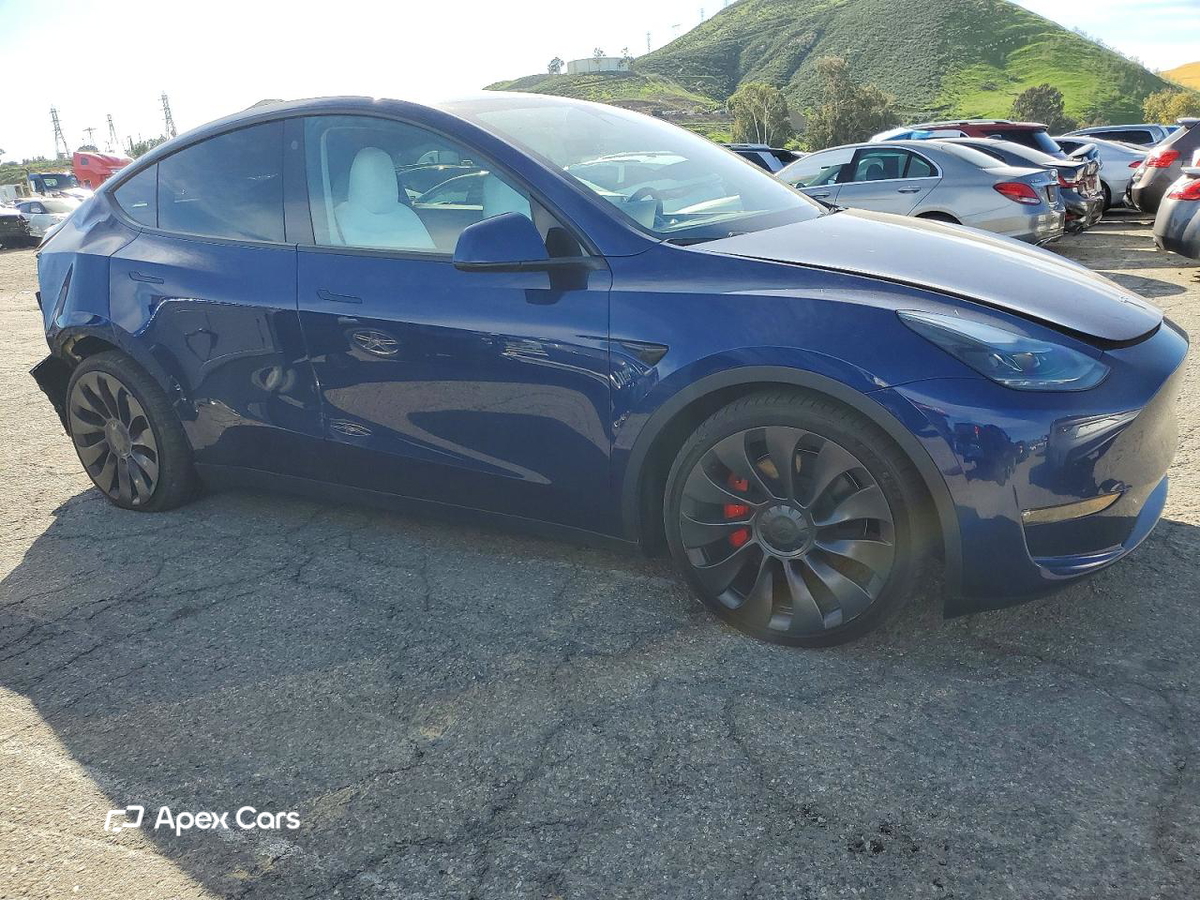 Tesla Model Y 2023