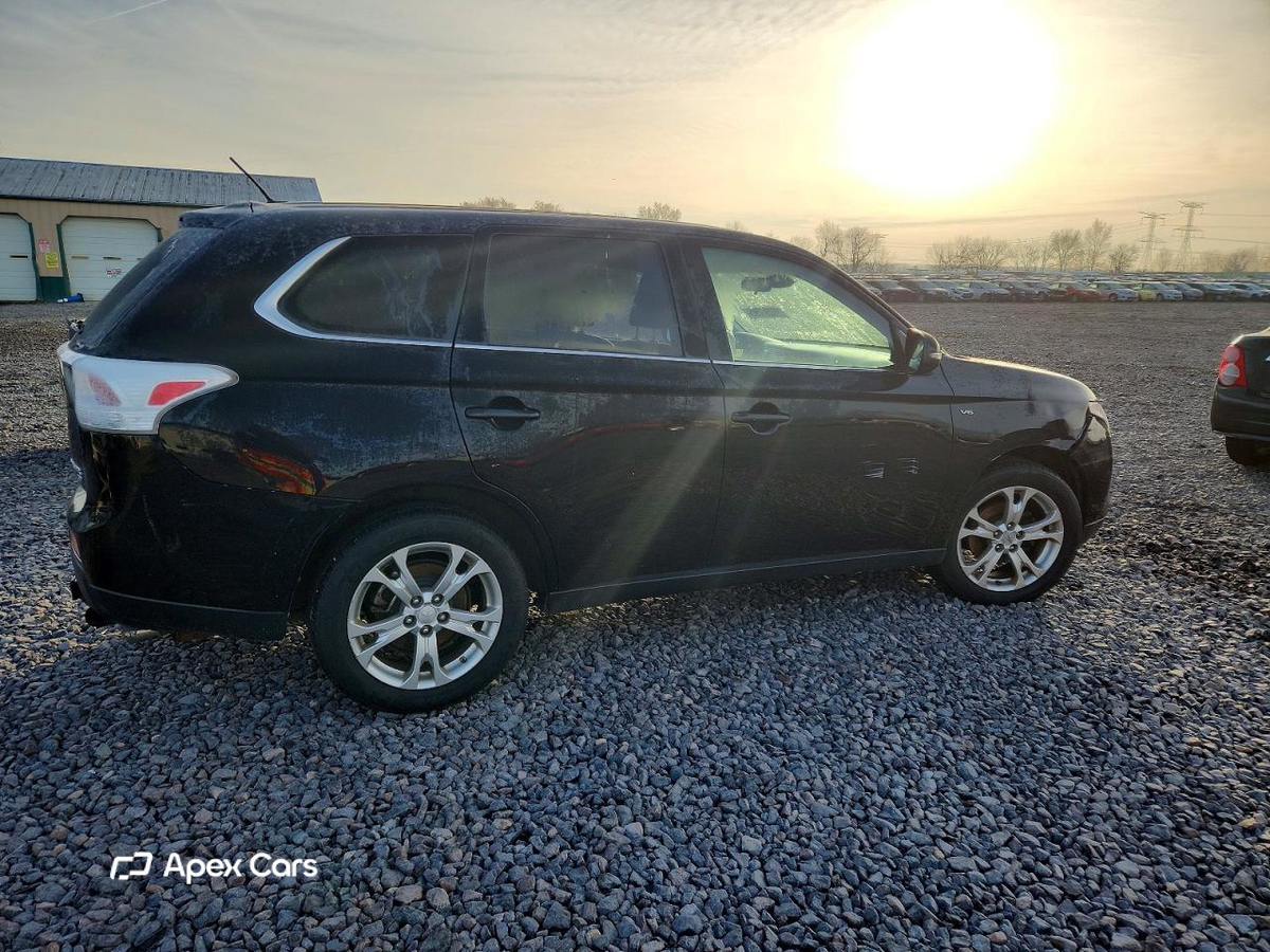 Mitsubishi Outlander 2014