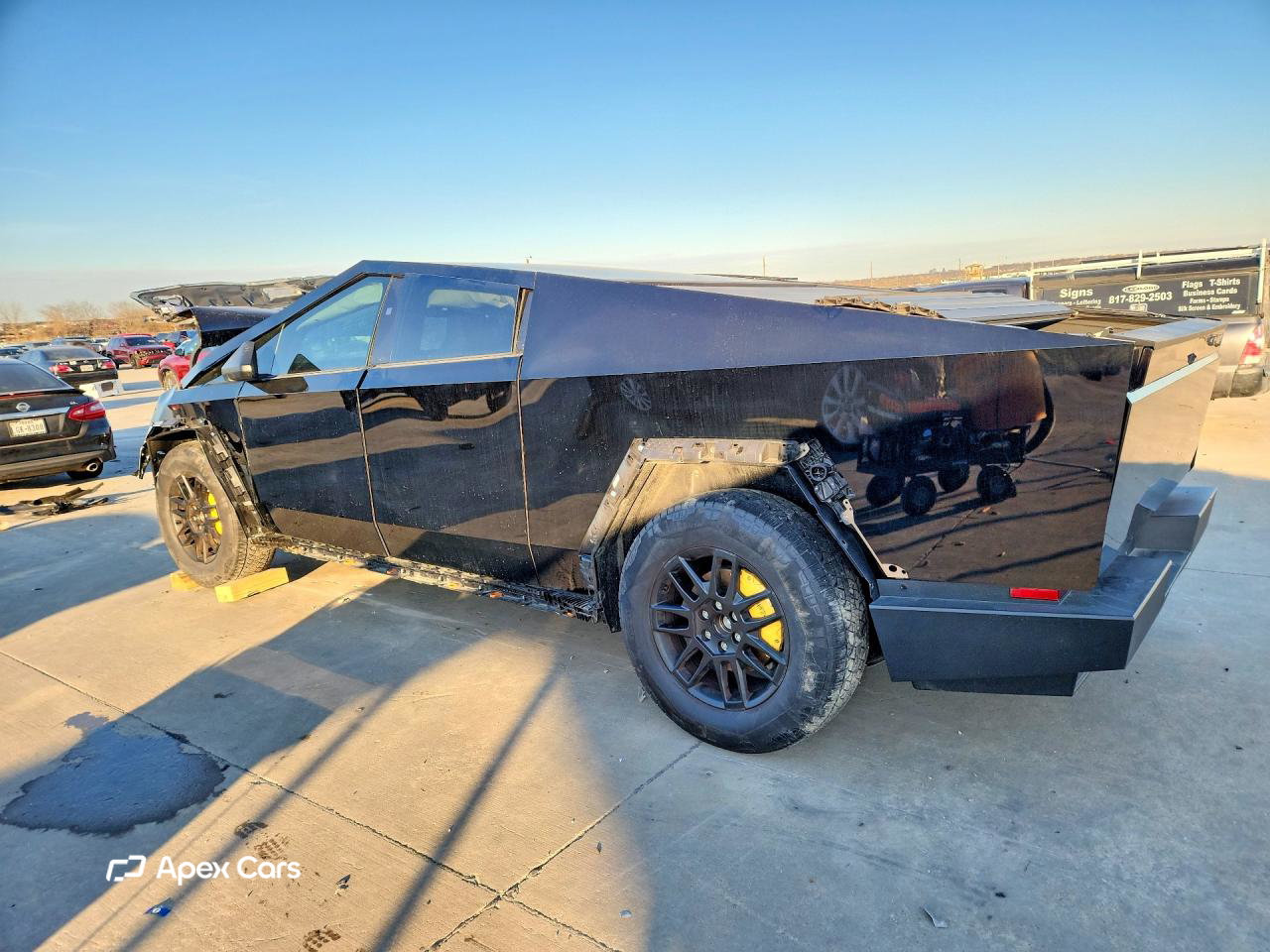 Tesla Cybertruck 2025