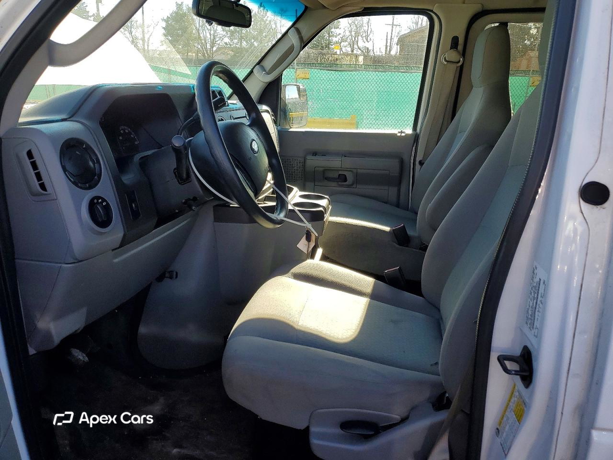 Ford Econoline 2014