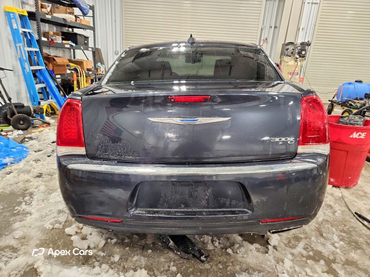 Chrysler 300 2017