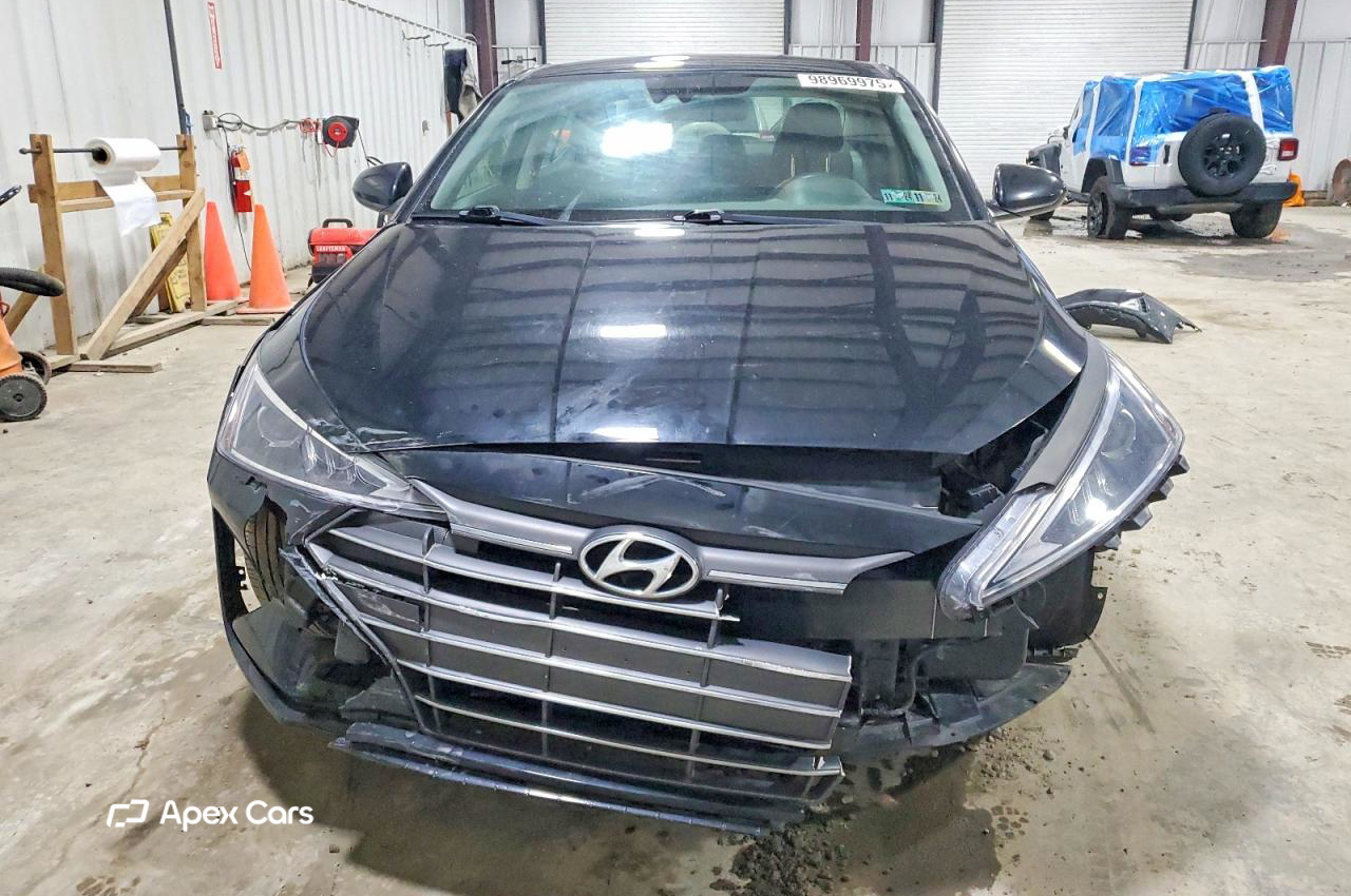 Hyundai Elantra 2020