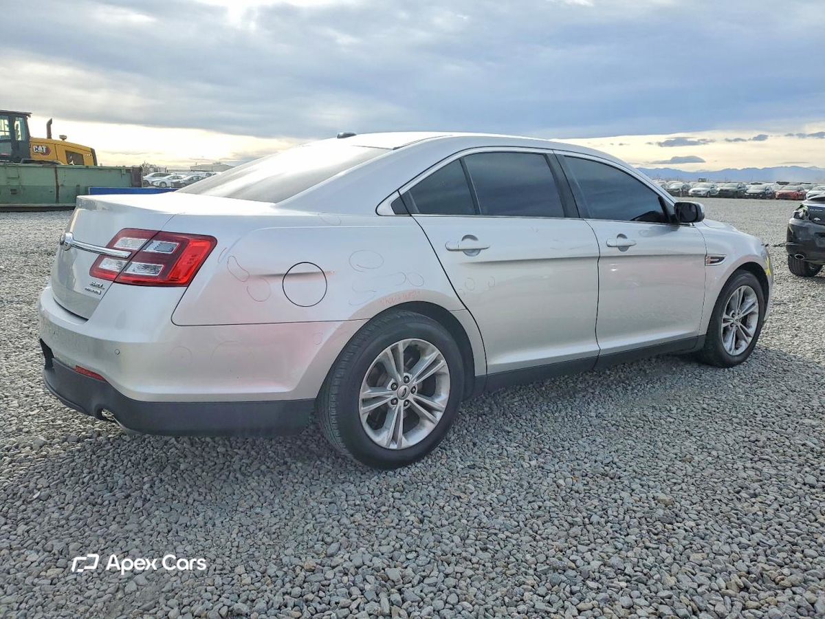 Ford Taurus 2015