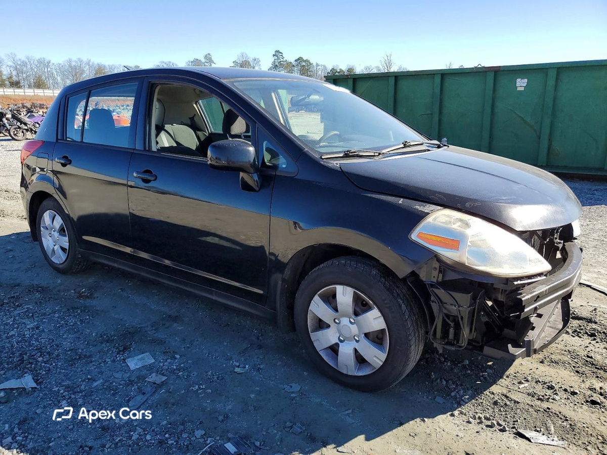 Nissan Versa 2011