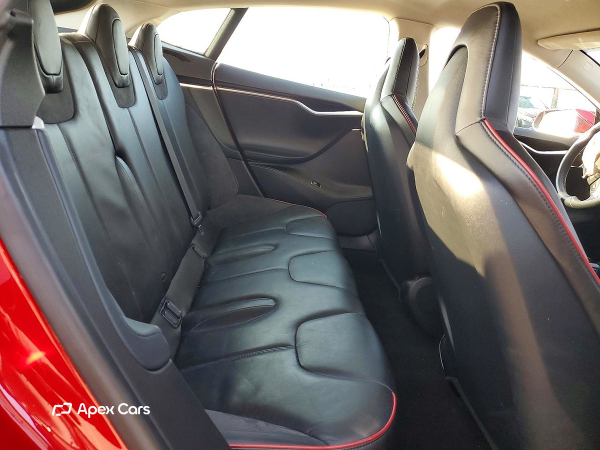 Tesla Model S 2014