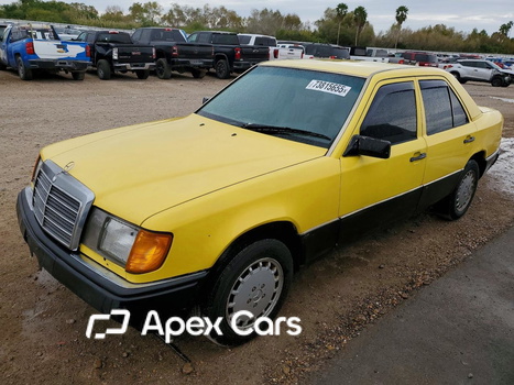 Mercedes-Benz  1993 - Image 1 of 12