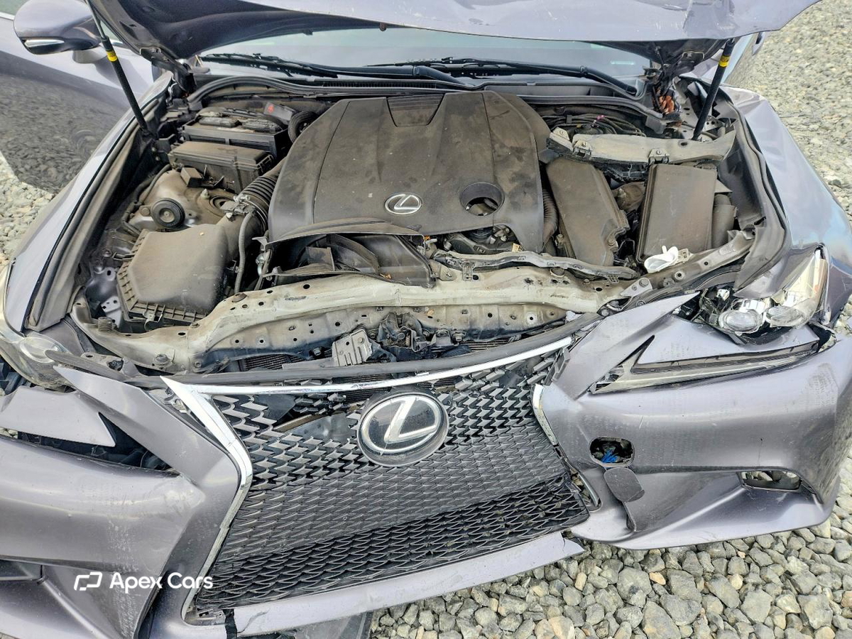 Lexus IS 2015