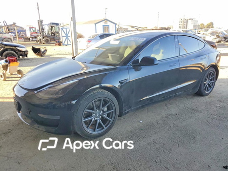 Tesla Model 3 2021 - Image 1 of 13