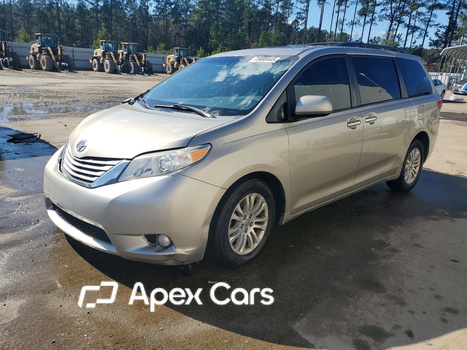 Toyota Sienna 2017 - Image 1 of 14
