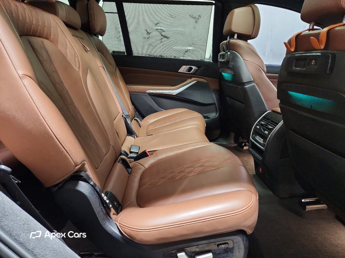 BMW X7 2022