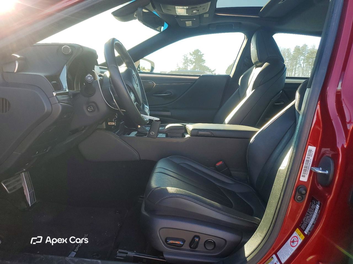Lexus ES 2019