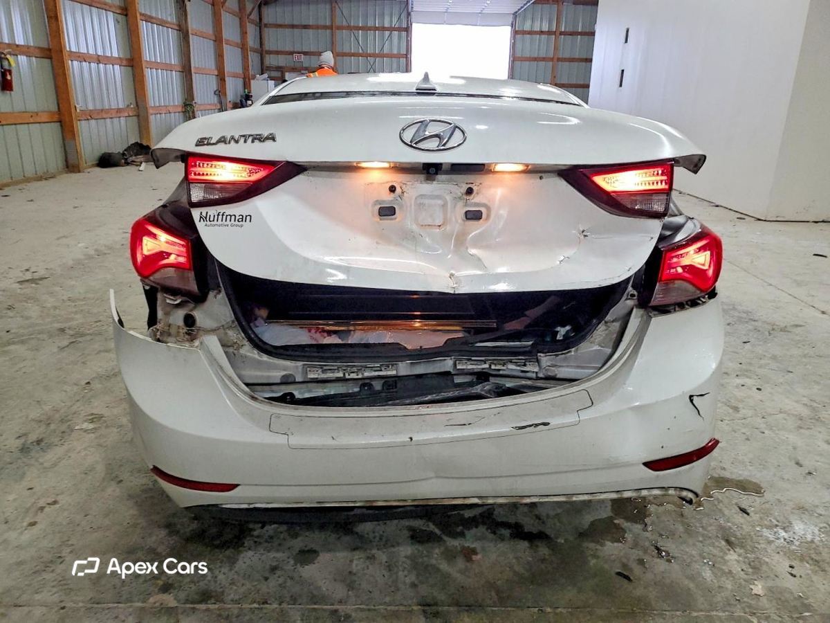 Hyundai Elantra 2016