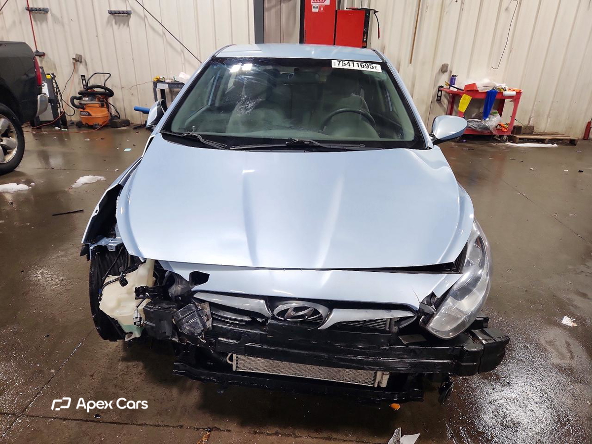 Hyundai Accent 2012