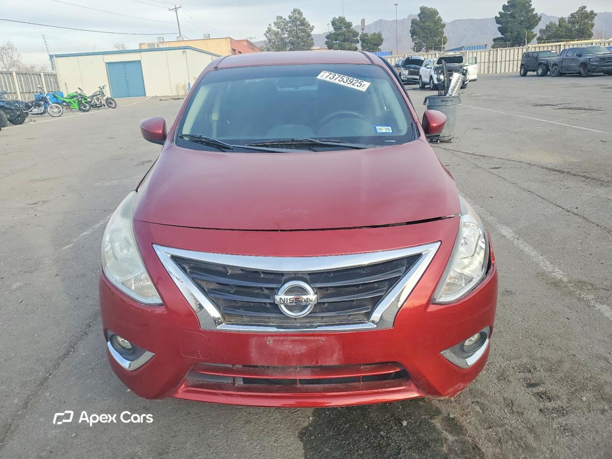 Versa 2016