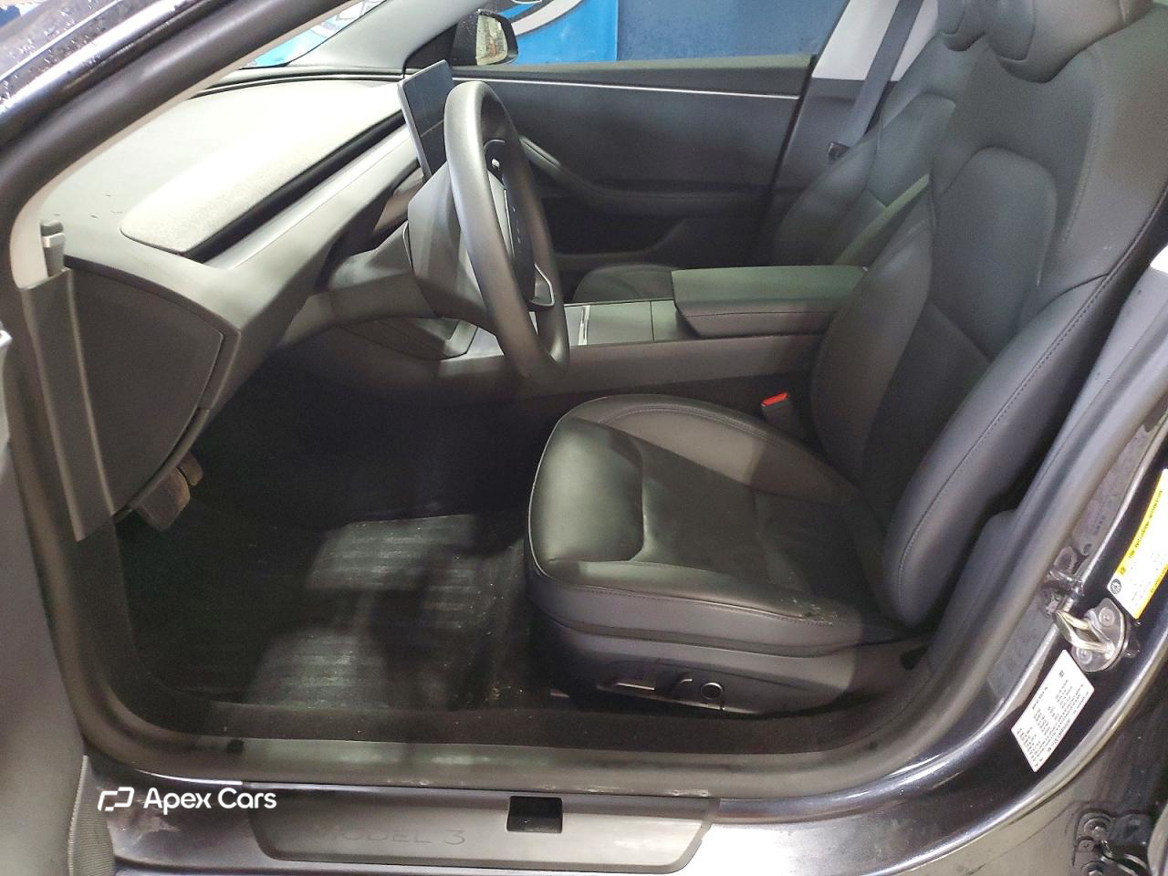 Tesla Model 3 2024