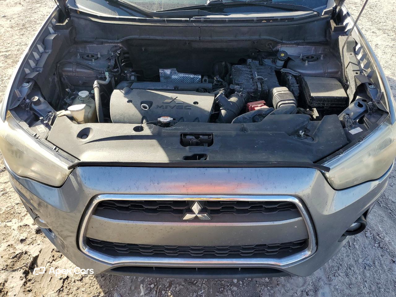 Mitsubishi Outlander 2015
