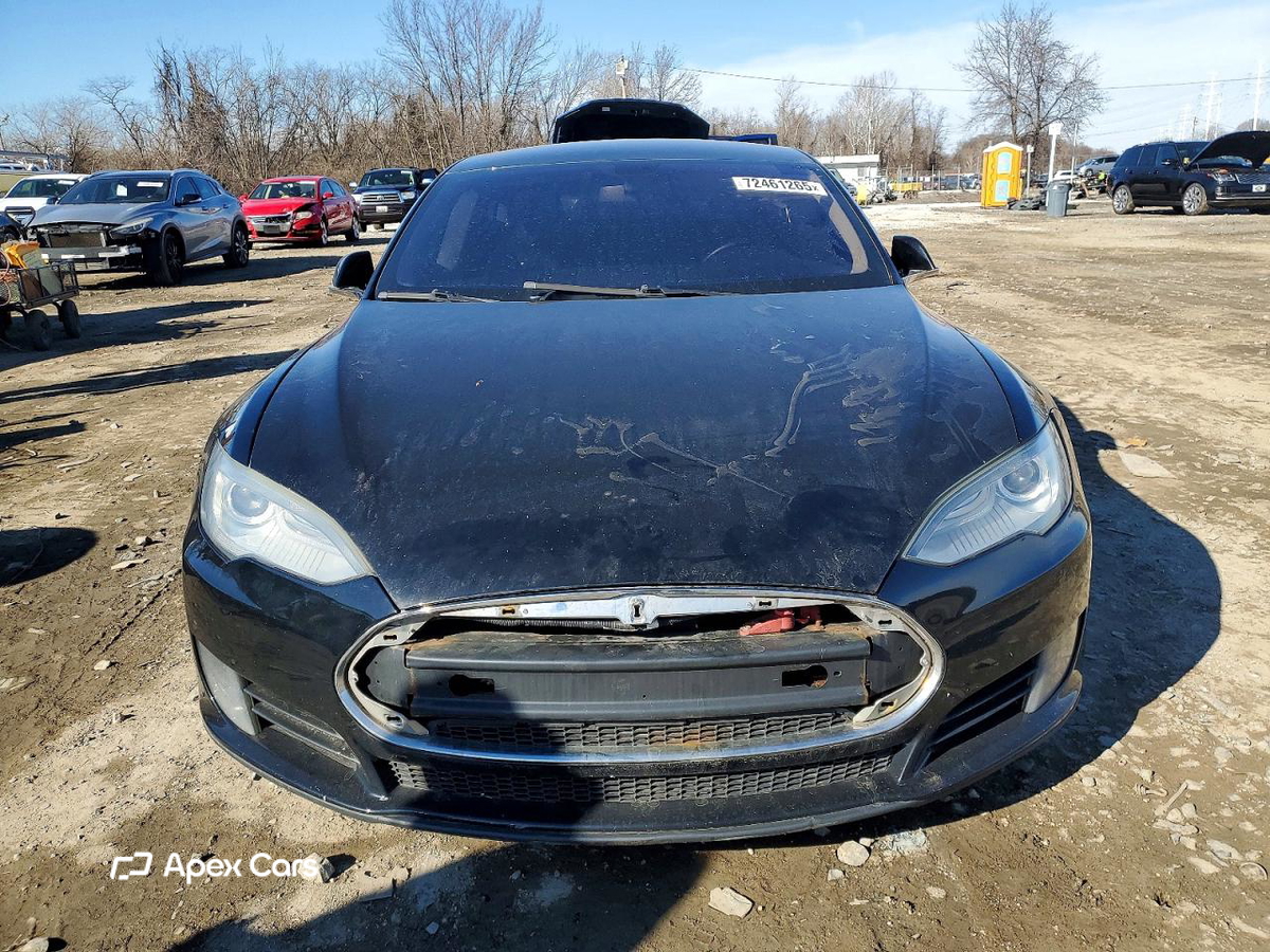Tesla Model S 2013