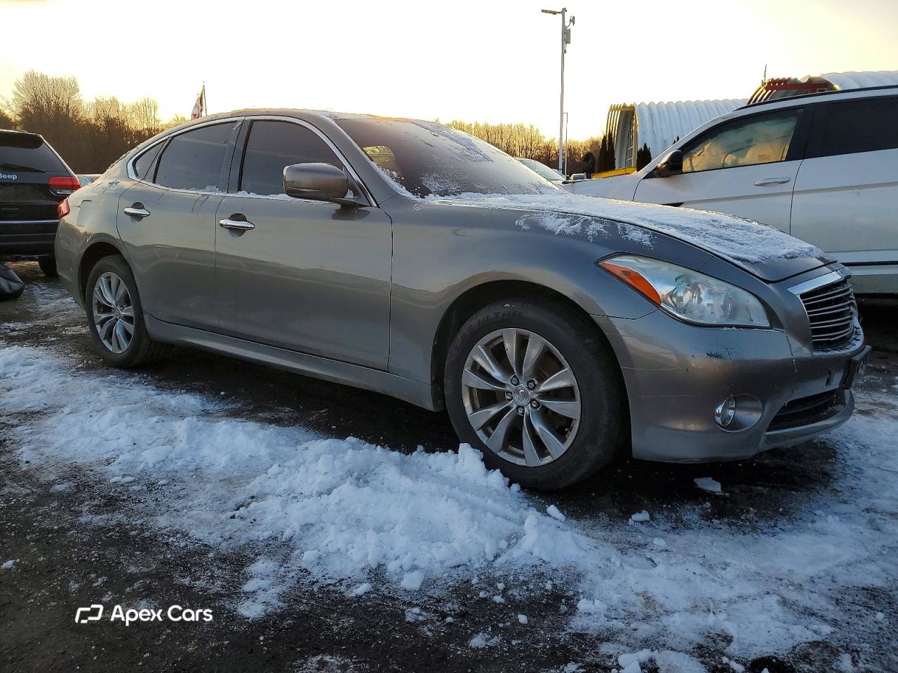 Infiniti M 2013