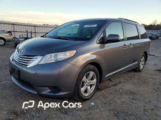 Toyota Sienna 2017 - Image 1 of 13