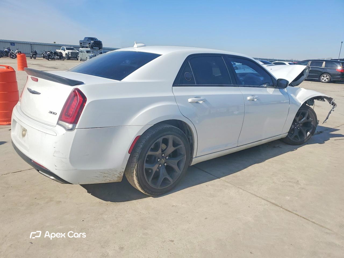 Chrysler 300 2020