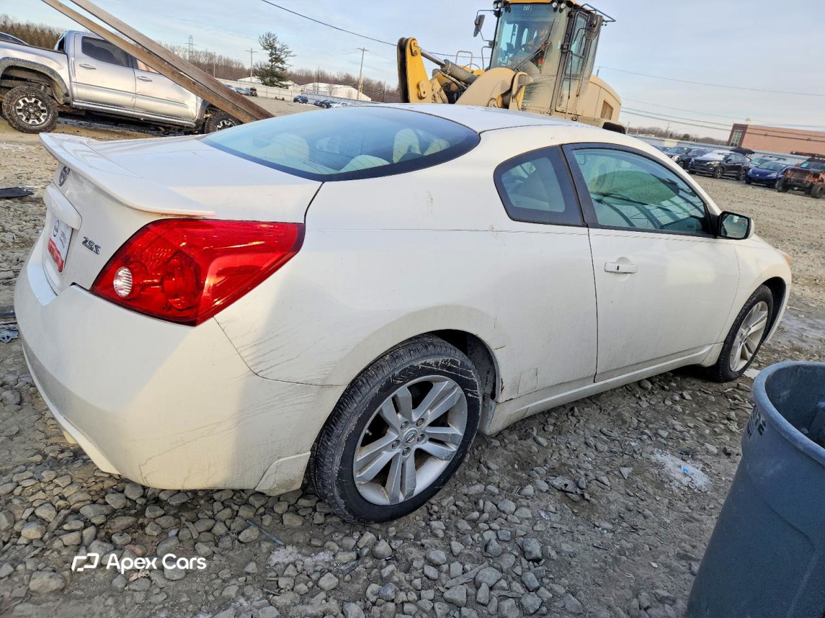 Nissan Altima 2012