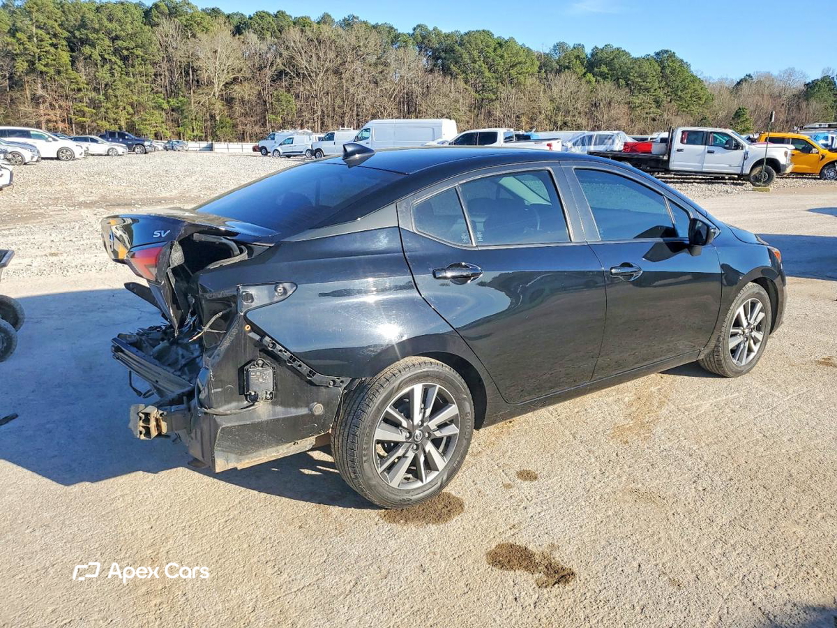 Nissan Versa 2021