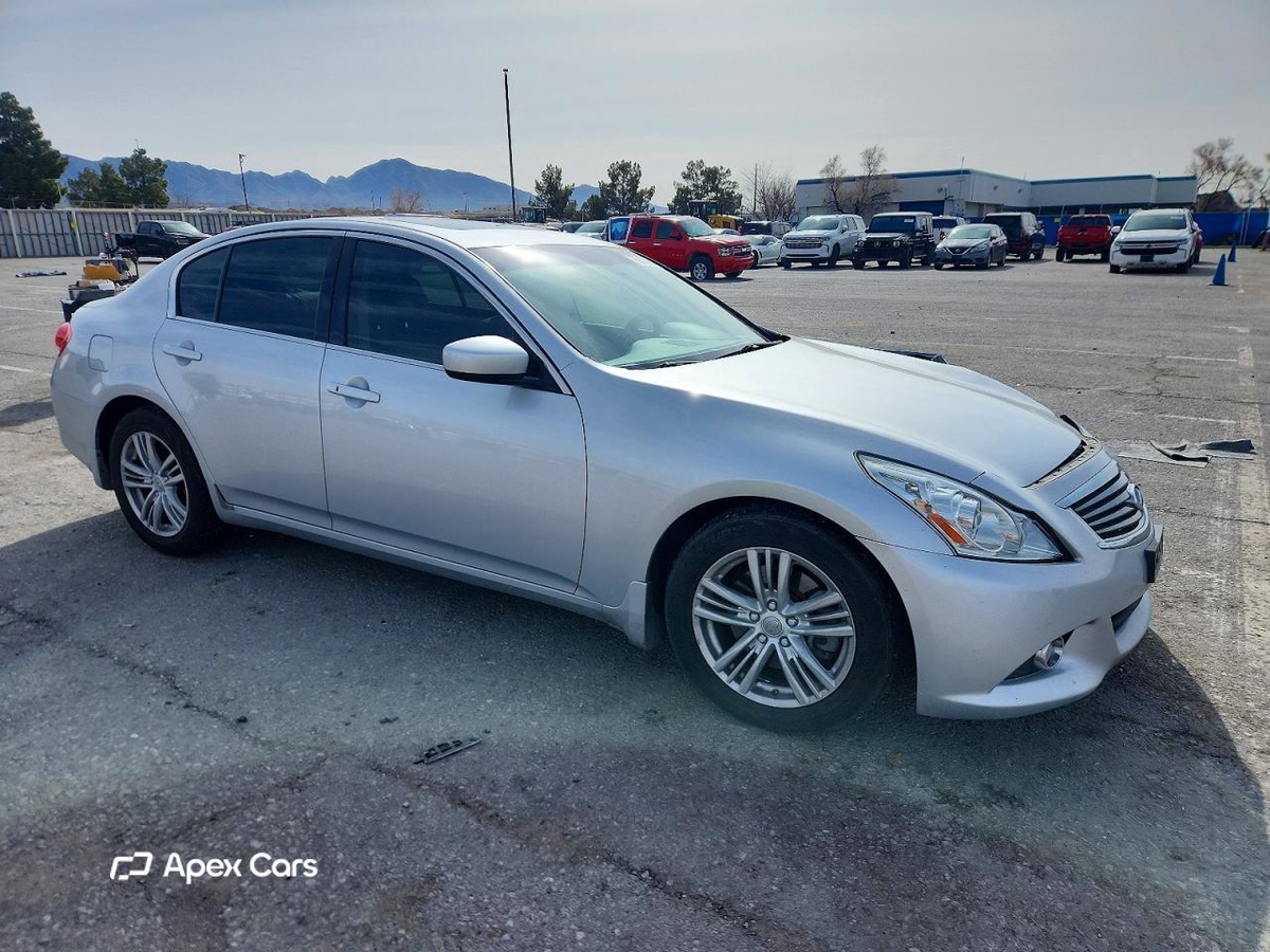 Infiniti G 2013