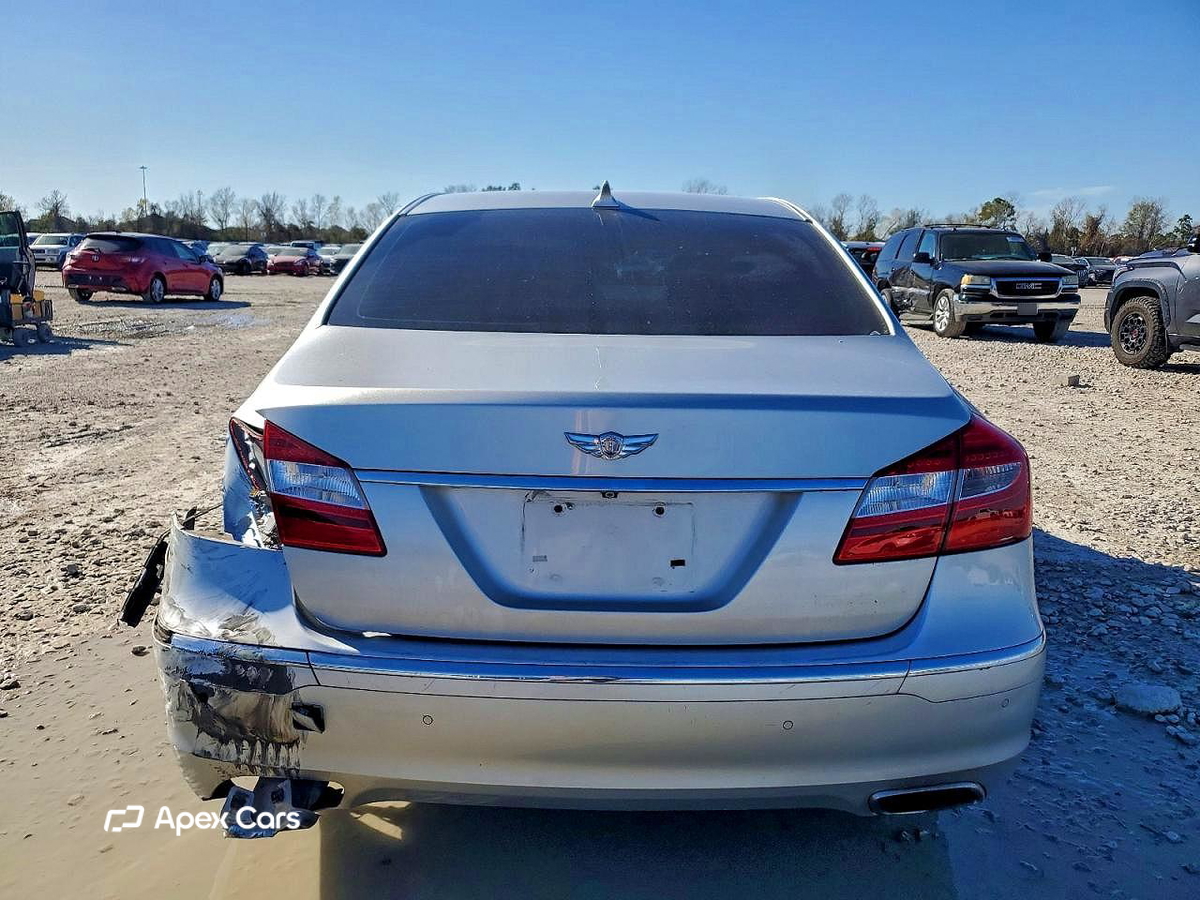 Hyundai Genesis 2012