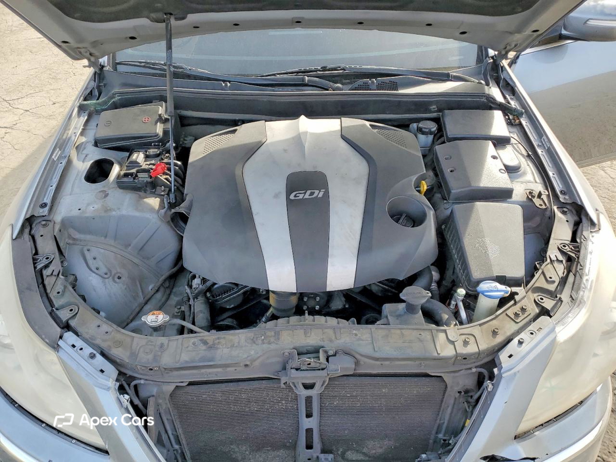 Hyundai Genesis 2013
