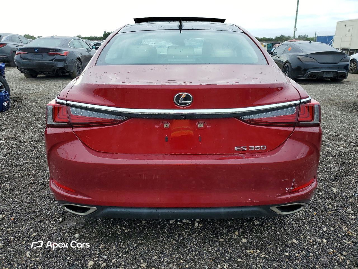 Lexus ES 2022