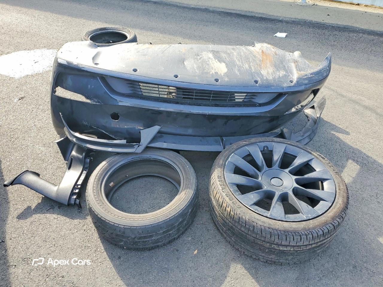Tesla Model Y 2025