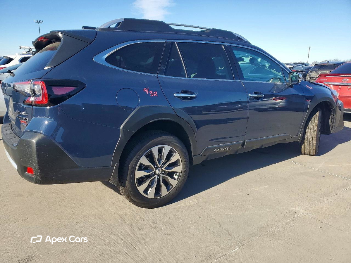 Subaru Outback 2025
