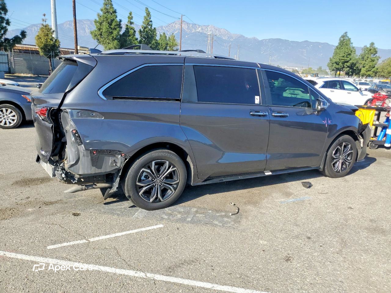 Toyota Sienna 2025