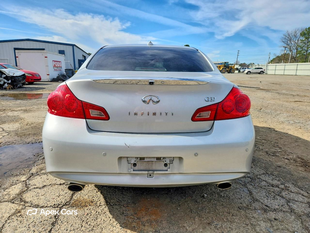 Infiniti G 2013