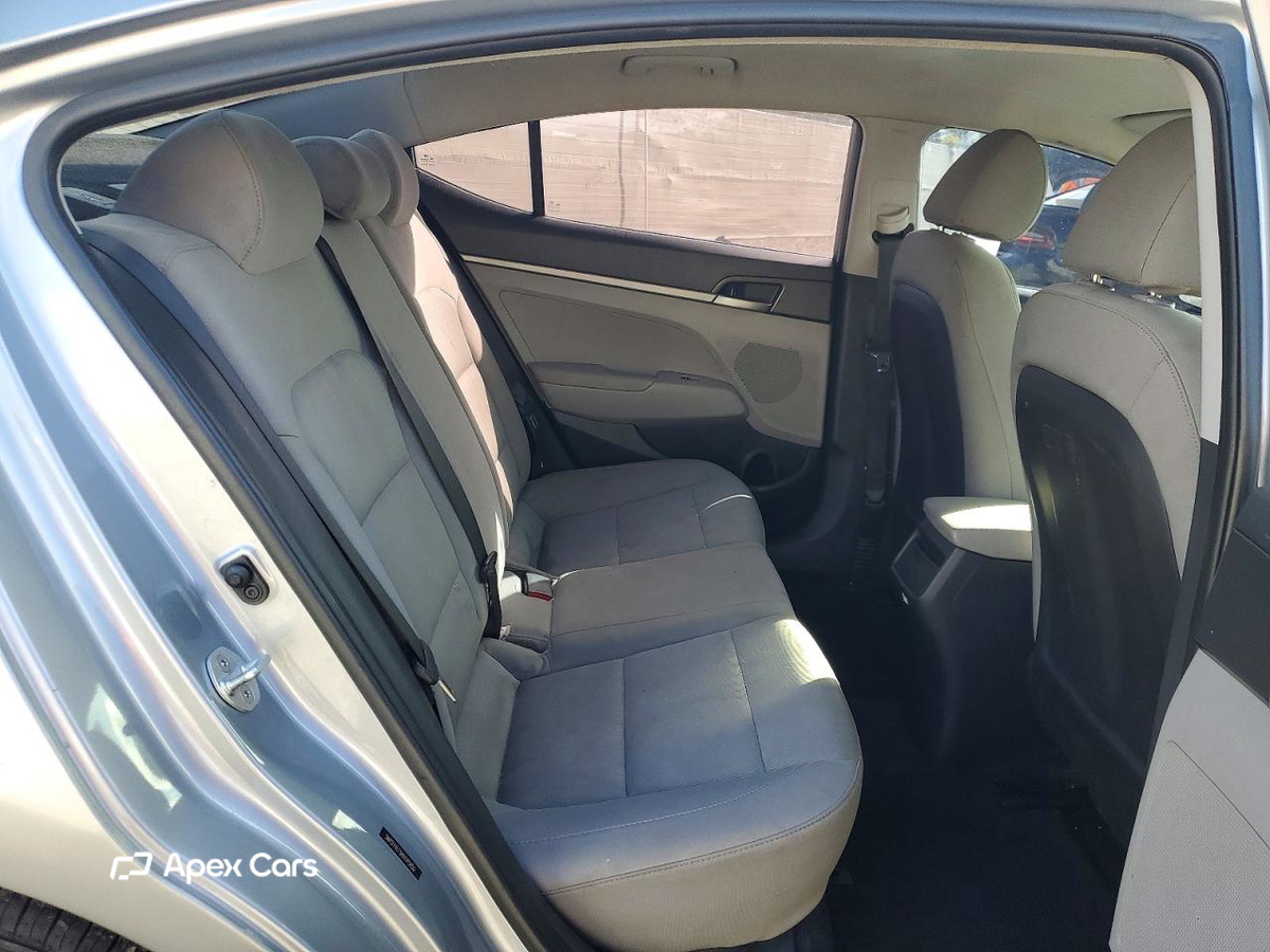 Hyundai Elantra 2017