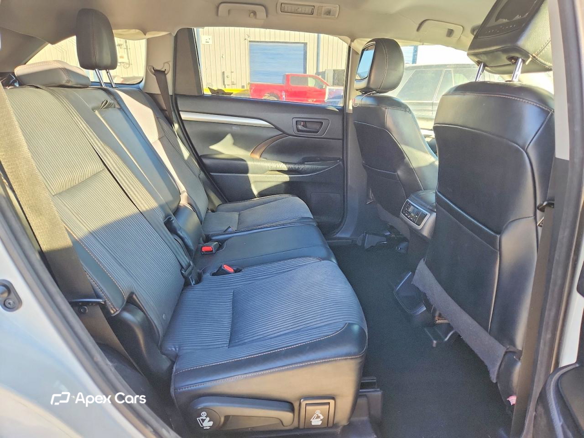 Toyota Highlander 2015