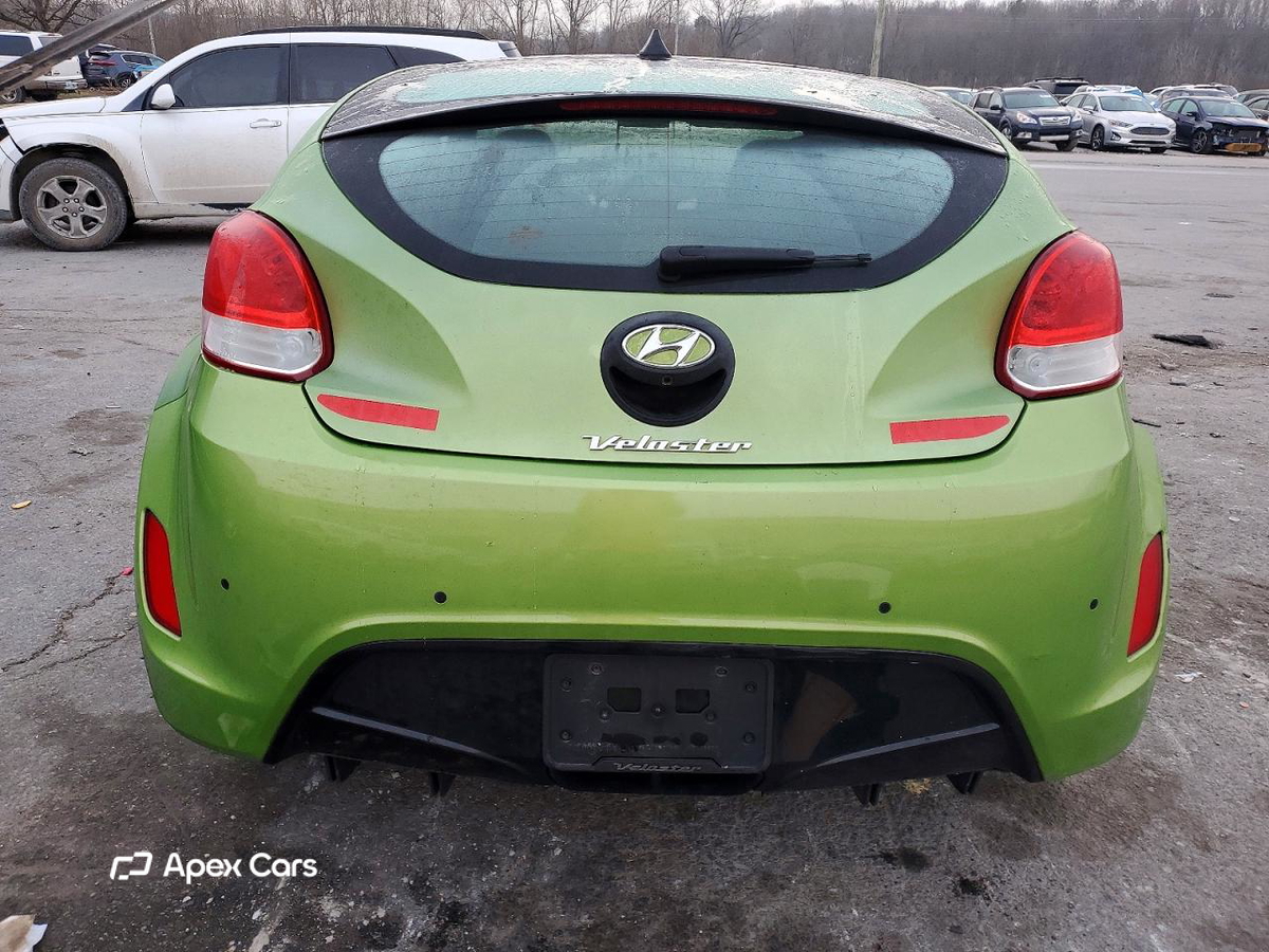 Hyundai Veloster 2012
