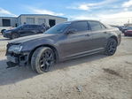 Chrysler 300 2021
