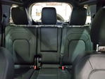 Land Rover Defender 2024