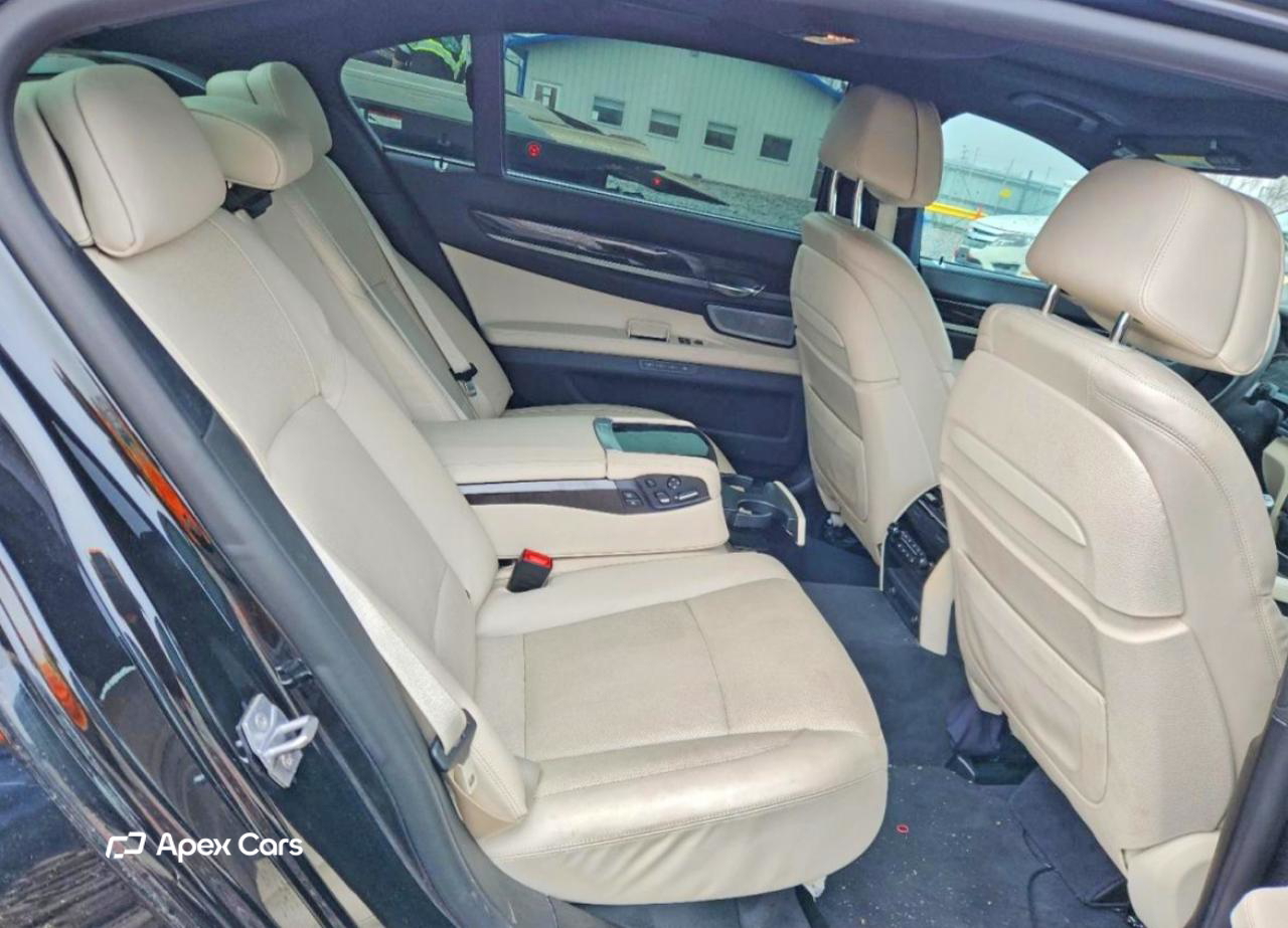 BMW Series 7 2014