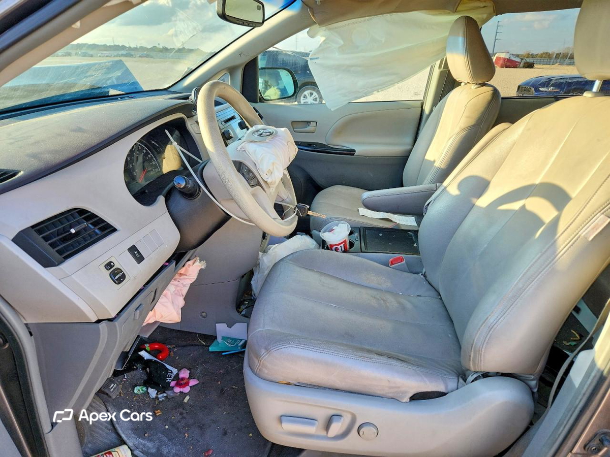 Toyota Sienna 2014